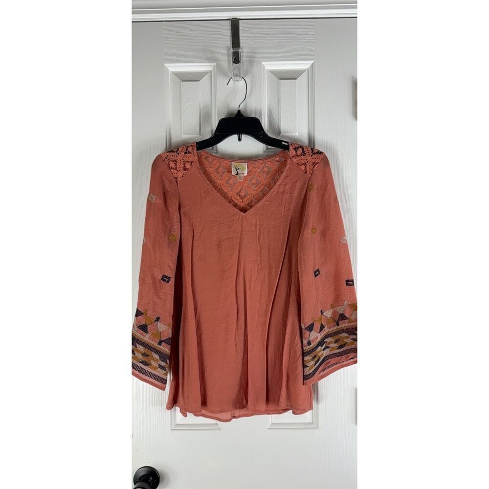 Fig and Flower Vneck Embroidered Boho Style Tunic Size Small